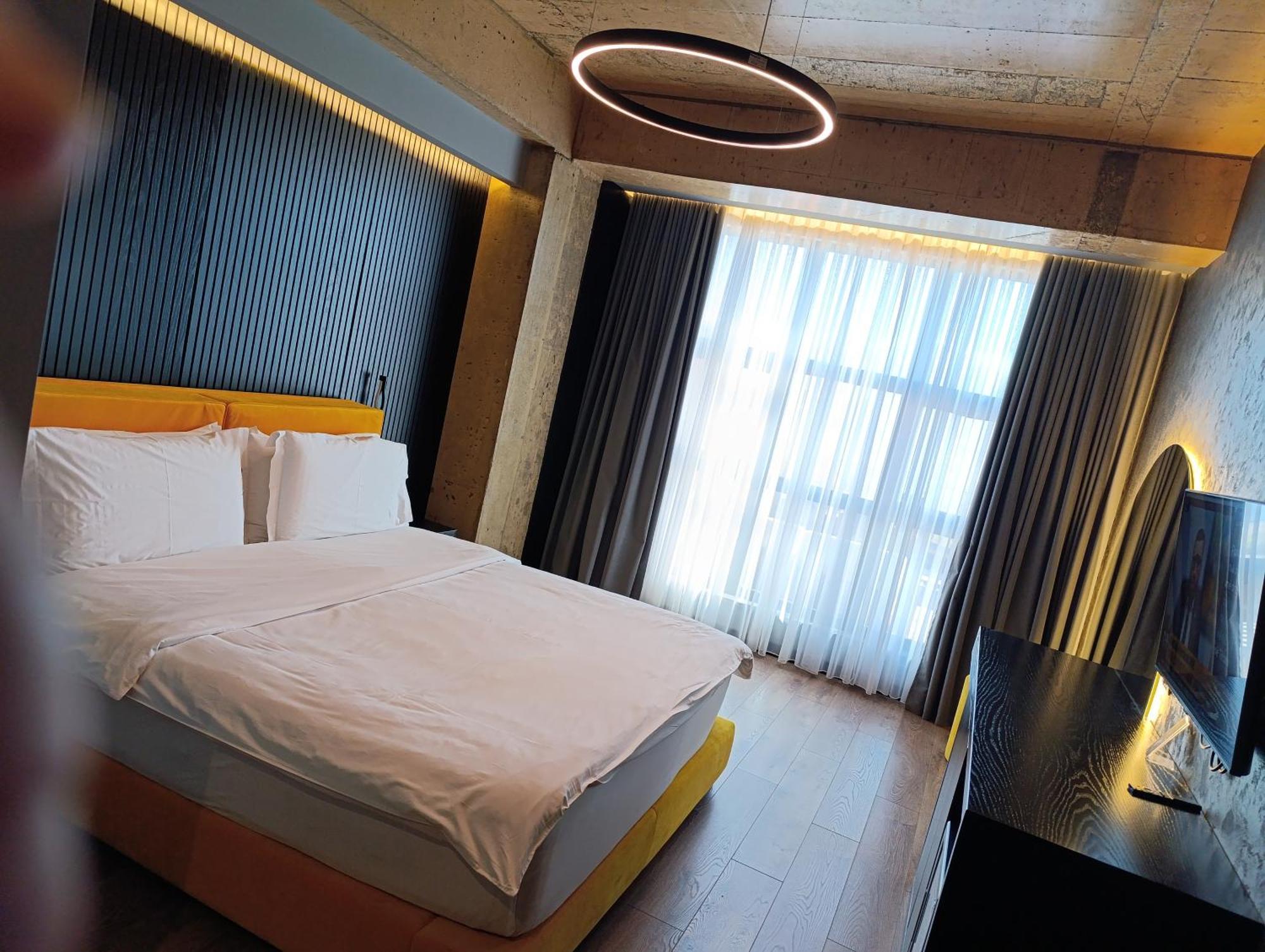 Toka Hotel Restaurant Udenisht エクステリア 写真