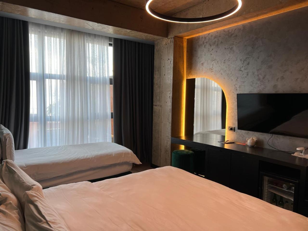 Toka Hotel Restaurant Udenisht エクステリア 写真